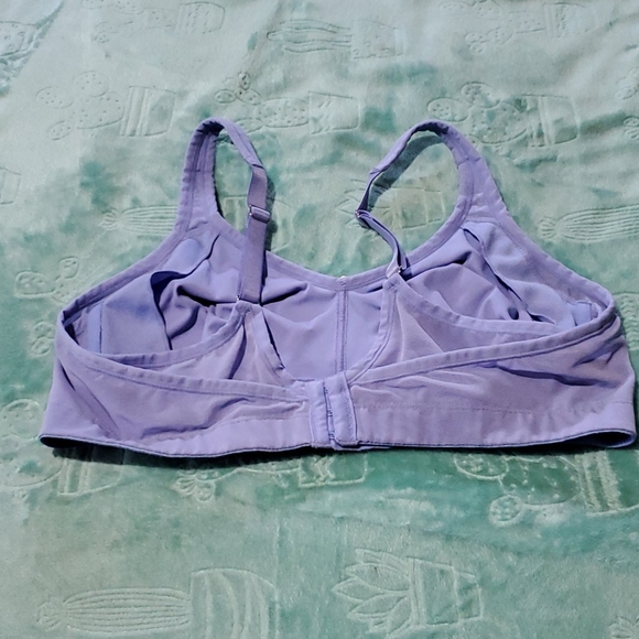 Breezies Bra - Picture 3 of 4